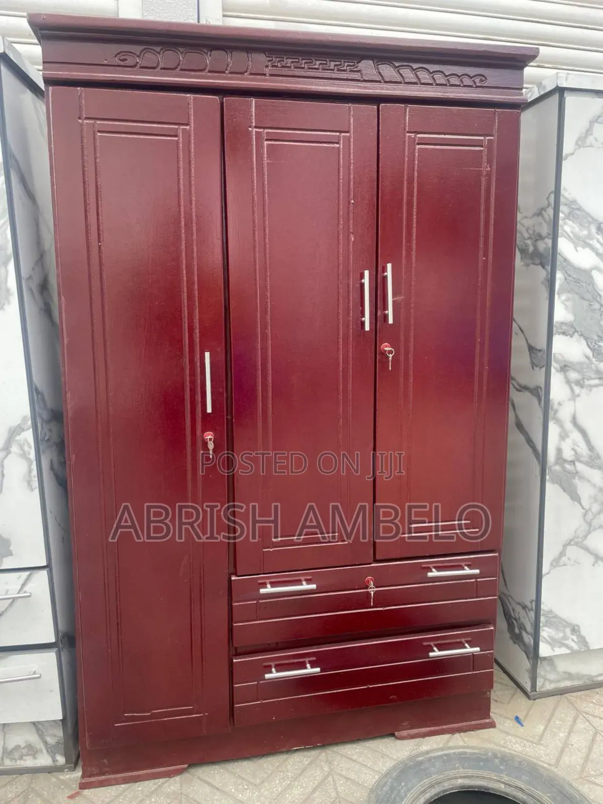 ቁም ሳጥን High Quality Material የተሰራ