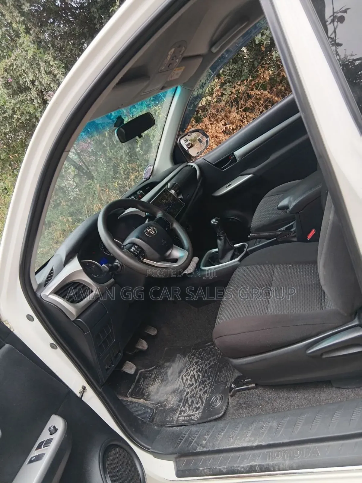 Toyota Hilux 2019 White