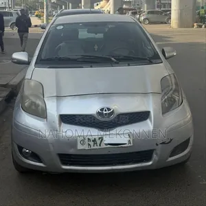 Toyota Yaris 2009 Silver