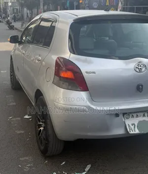 Toyota Yaris 2009 Silver