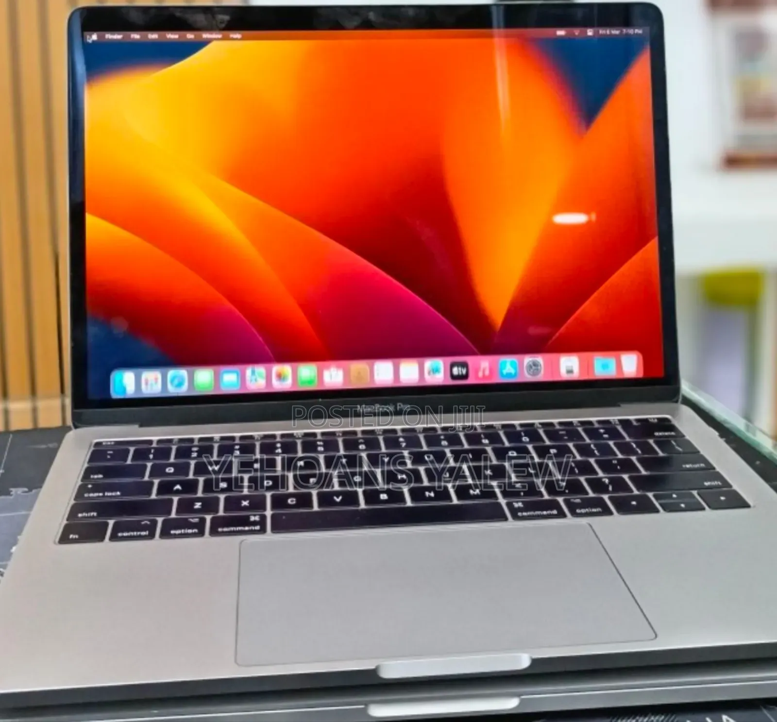 New Laptop Apple MacBook Pro 2017 8GB Intel Core i5 SSD 128GB