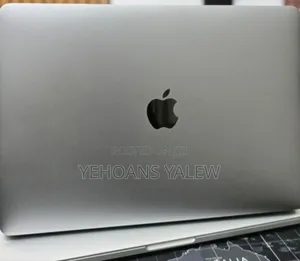 New Laptop Apple MacBook Pro 2017 8GB Intel Core i5 SSD 128GB