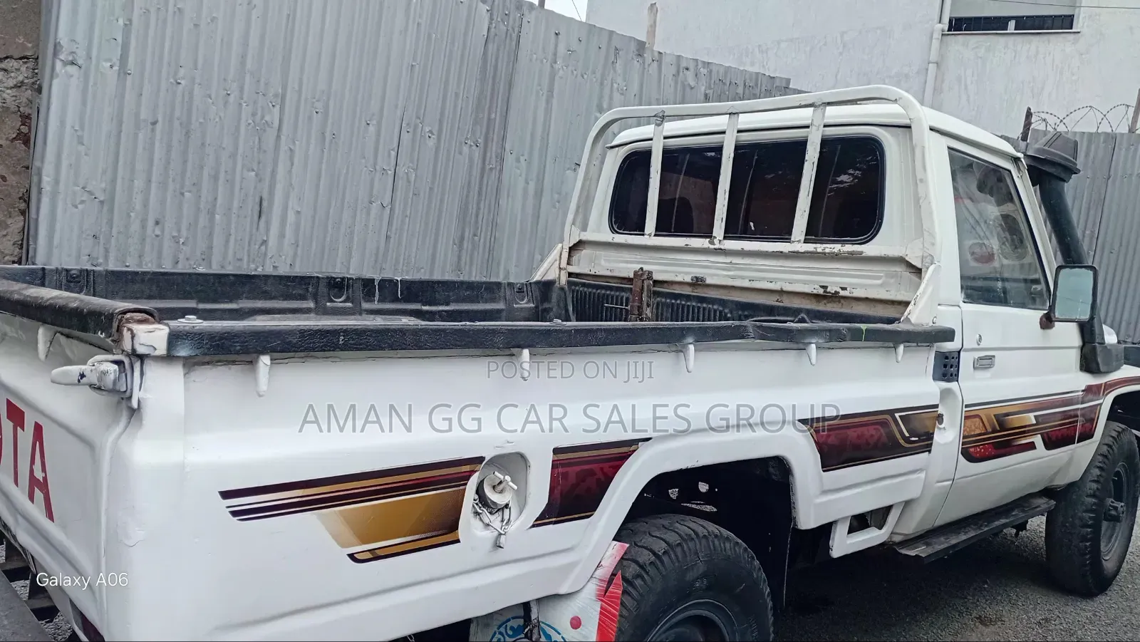 Toyota Land Cruiser 1998 White