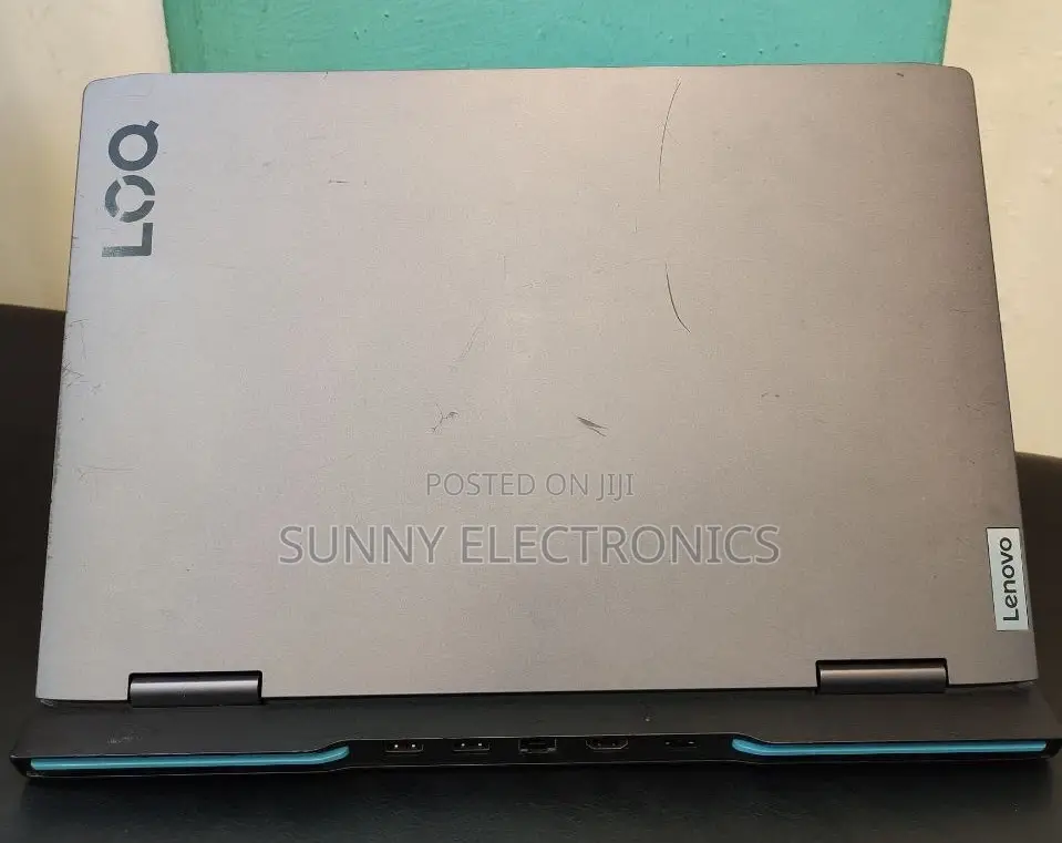 New Laptop Lenovo LOQ 15ARP9 8GB Intel Core i5 SSD 1T