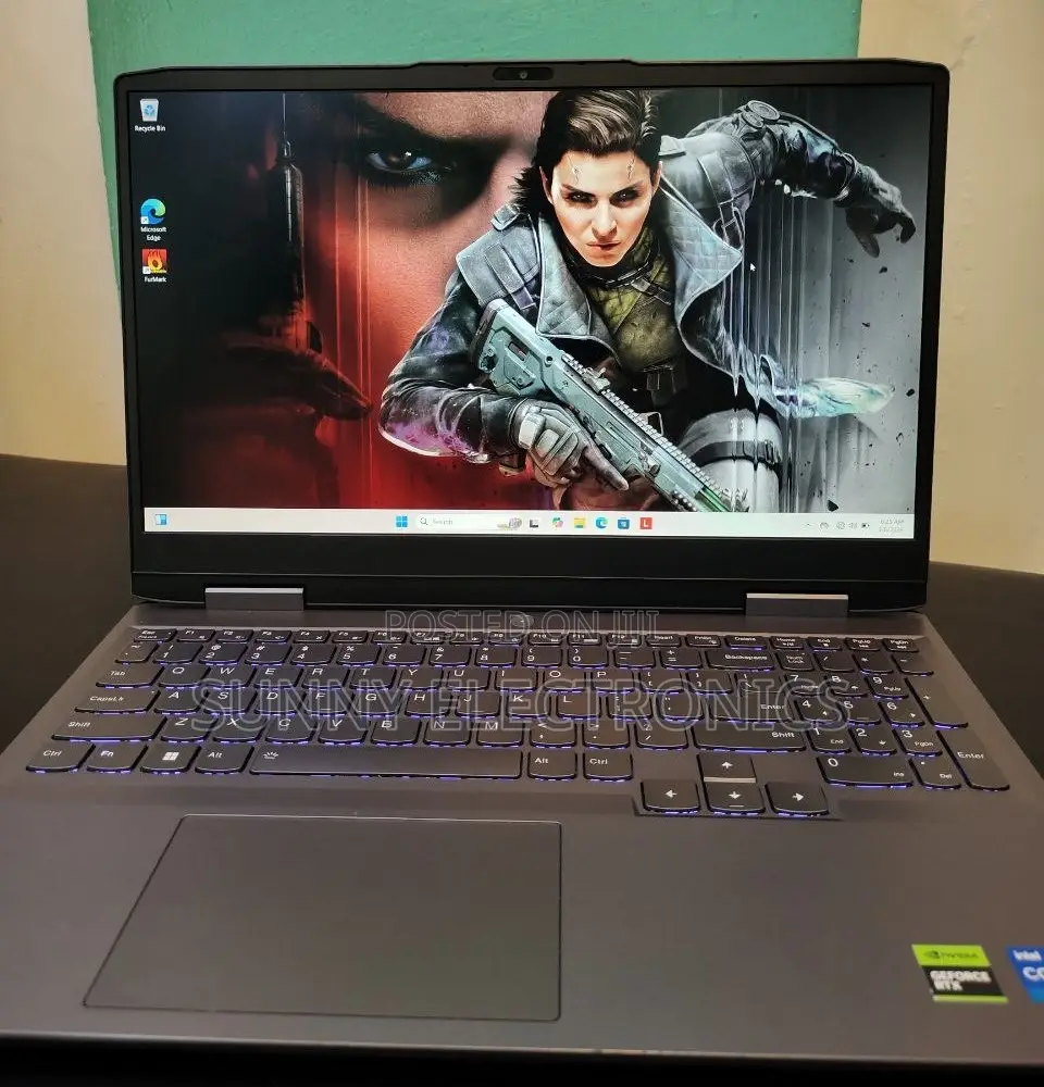 New Laptop Lenovo LOQ 15ARP9 8GB Intel Core i5 SSD 1T