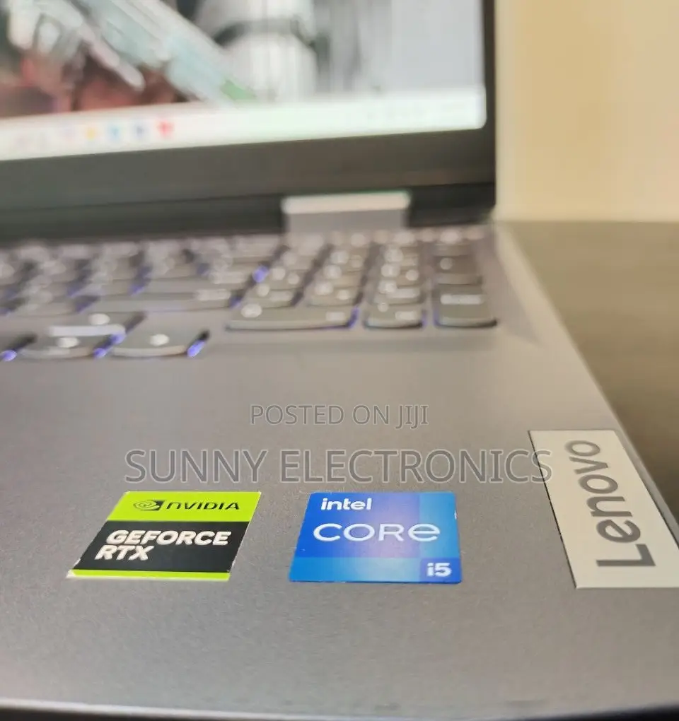 New Laptop Lenovo LOQ 15ARP9 8GB Intel Core i5 SSD 1T