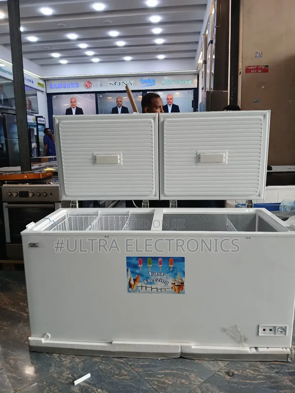 Elegance Chest Freezer Is a Large-Capacity Appliance for Commercial