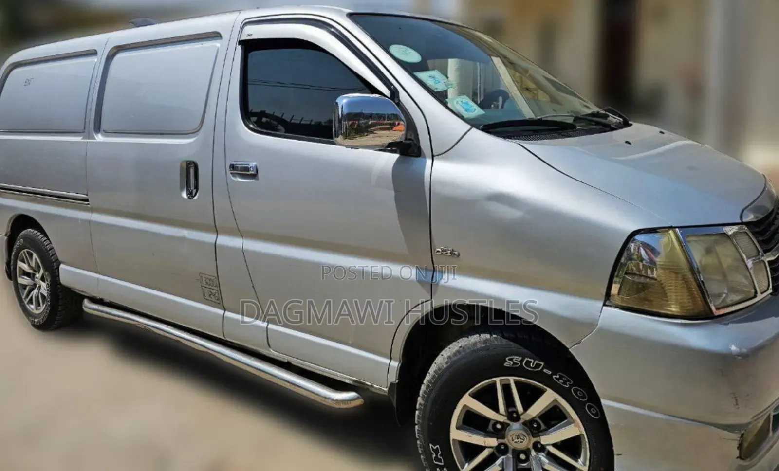 Toyota Grand HiAce 2009 Silver