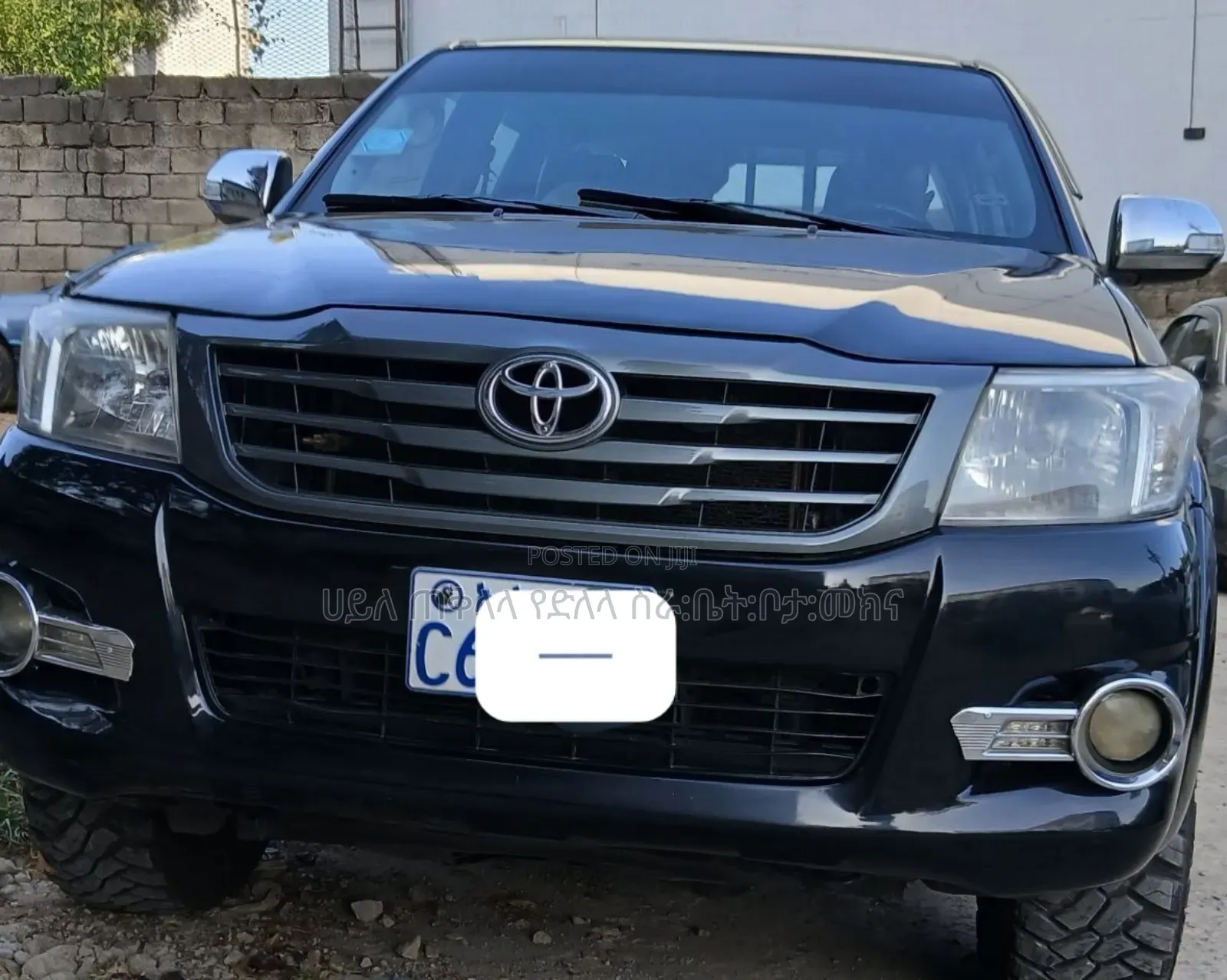 Toyota Hilux 2013 Matt Black