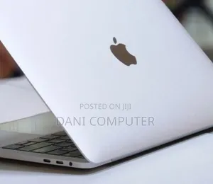 New Laptop Apple MacBook Pro 2018 8GB Intel Core i5 SSD 256GB