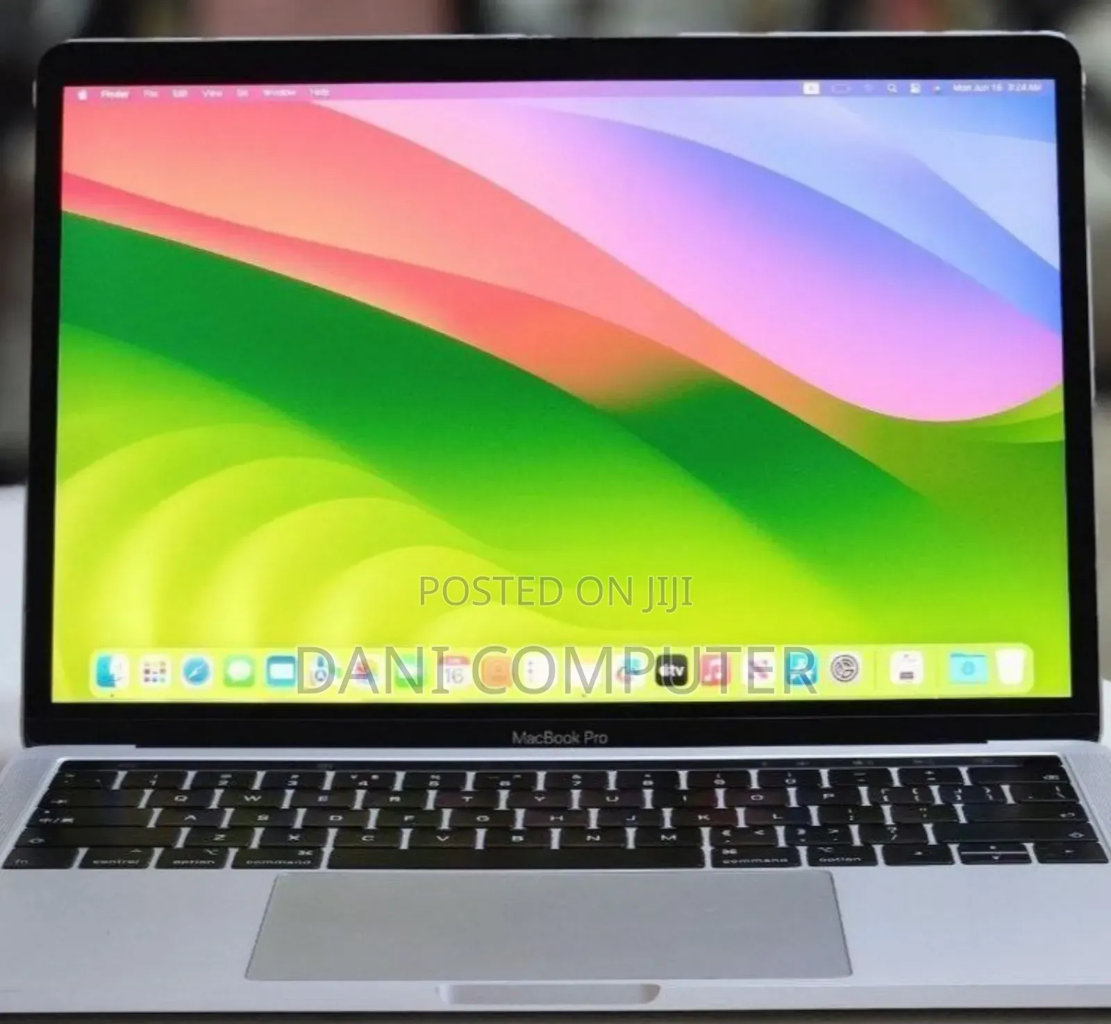 New Laptop Apple MacBook Pro 2018 8GB Intel Core i5 SSD 256GB