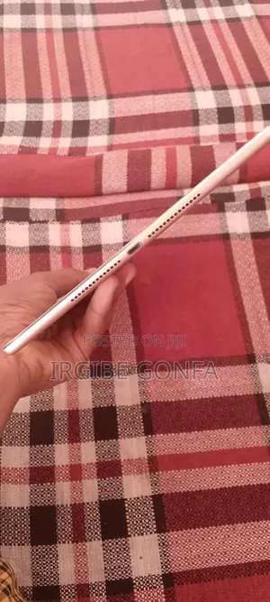 New Apple iPad Air 128 GB Gray