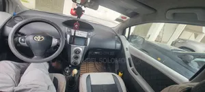 Toyota Yaris 1.3 2006 Blue