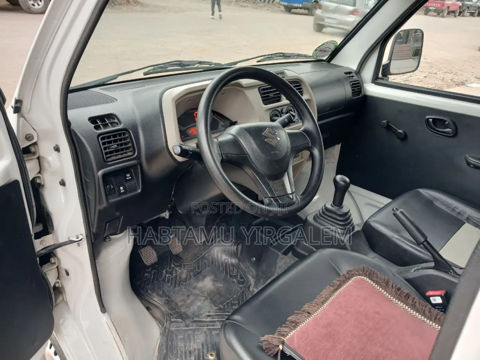 Suzuki Eeco 2025 Ivory