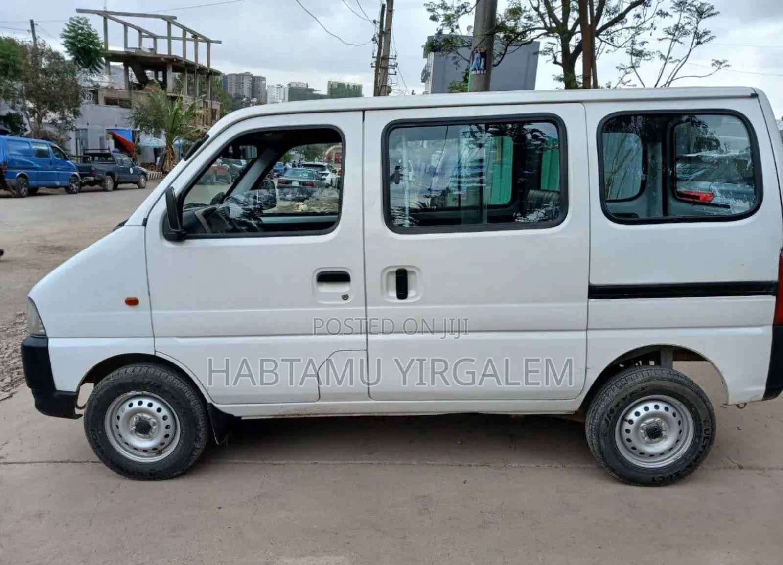 Suzuki Eeco 2025 Ivory