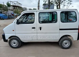 Suzuki Eeco 2025 Ivory