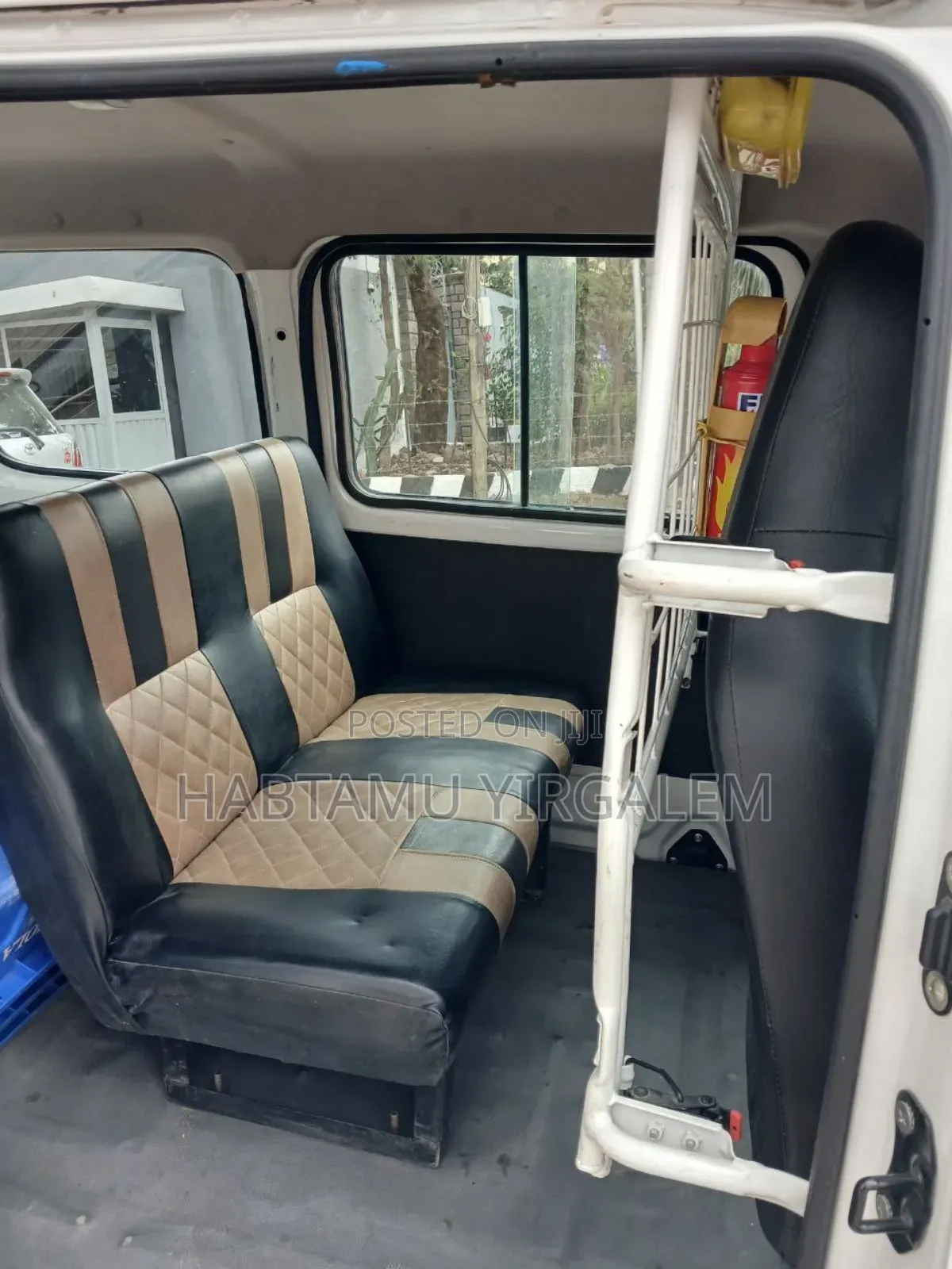 Suzuki Eeco 2025 Ivory