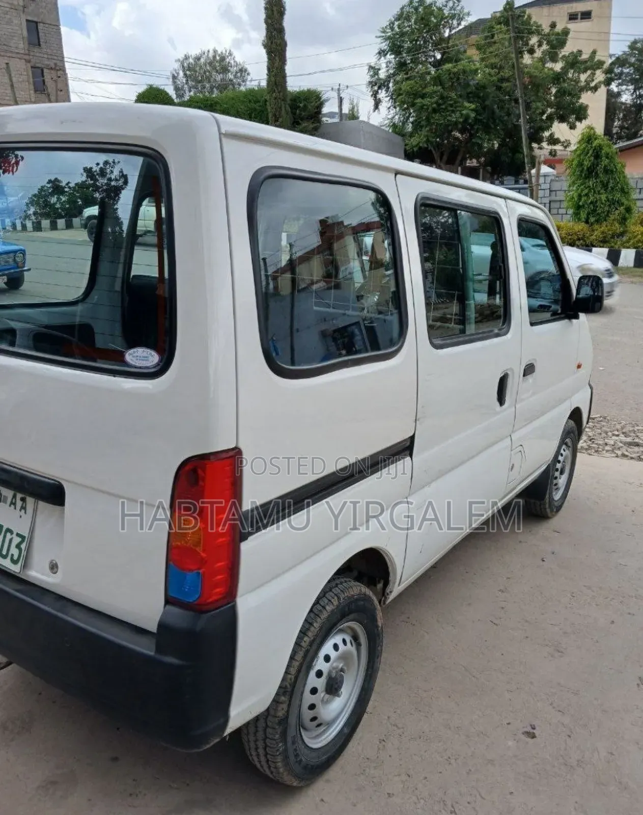 Suzuki Eeco 2025 Ivory