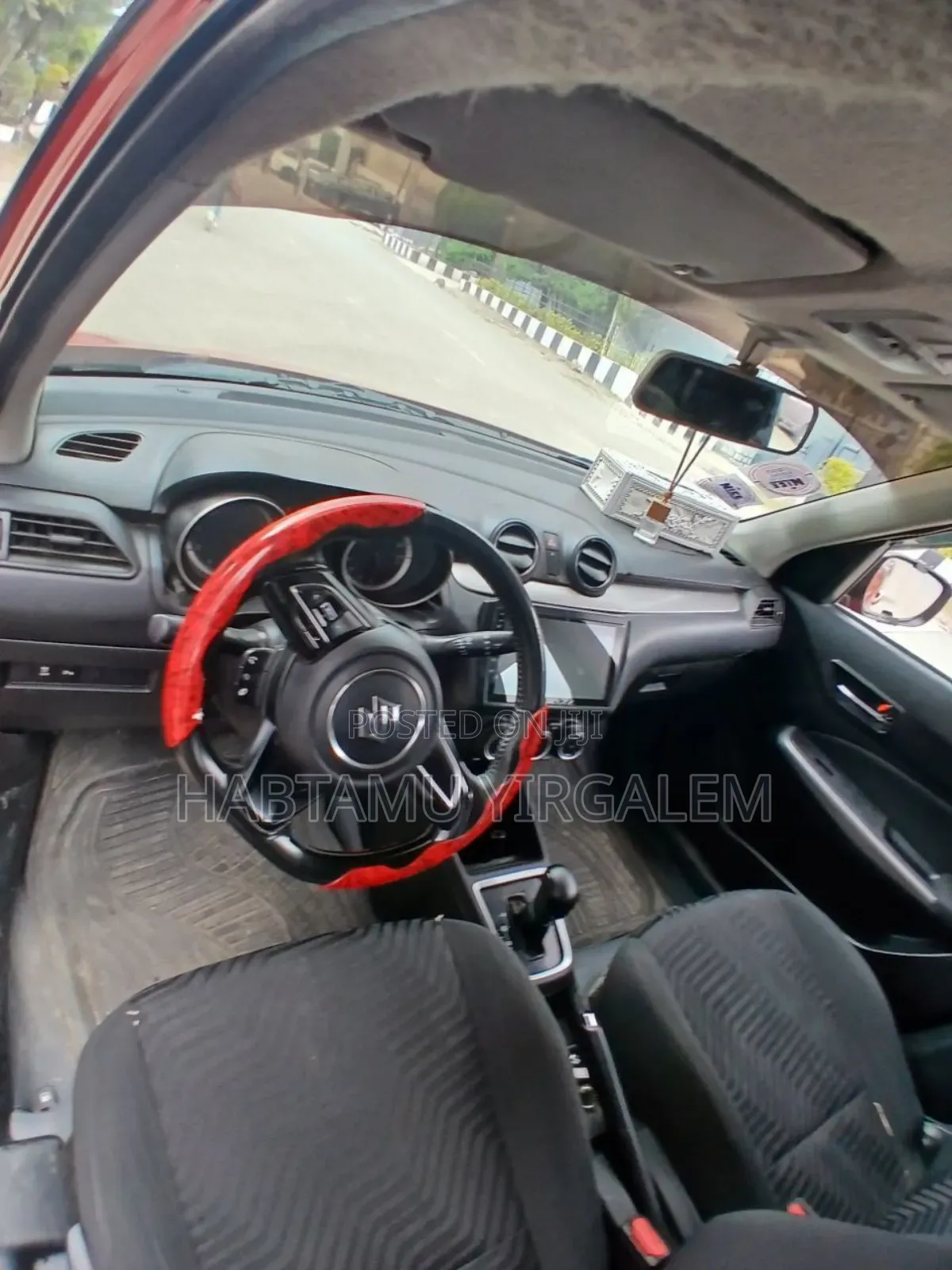 Suzuki Swift 2022 Gray