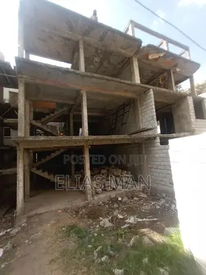 5bdrm House In Akaky Kaliti For Sale