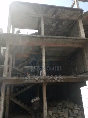 5bdrm House In Akaky Kaliti For Sale