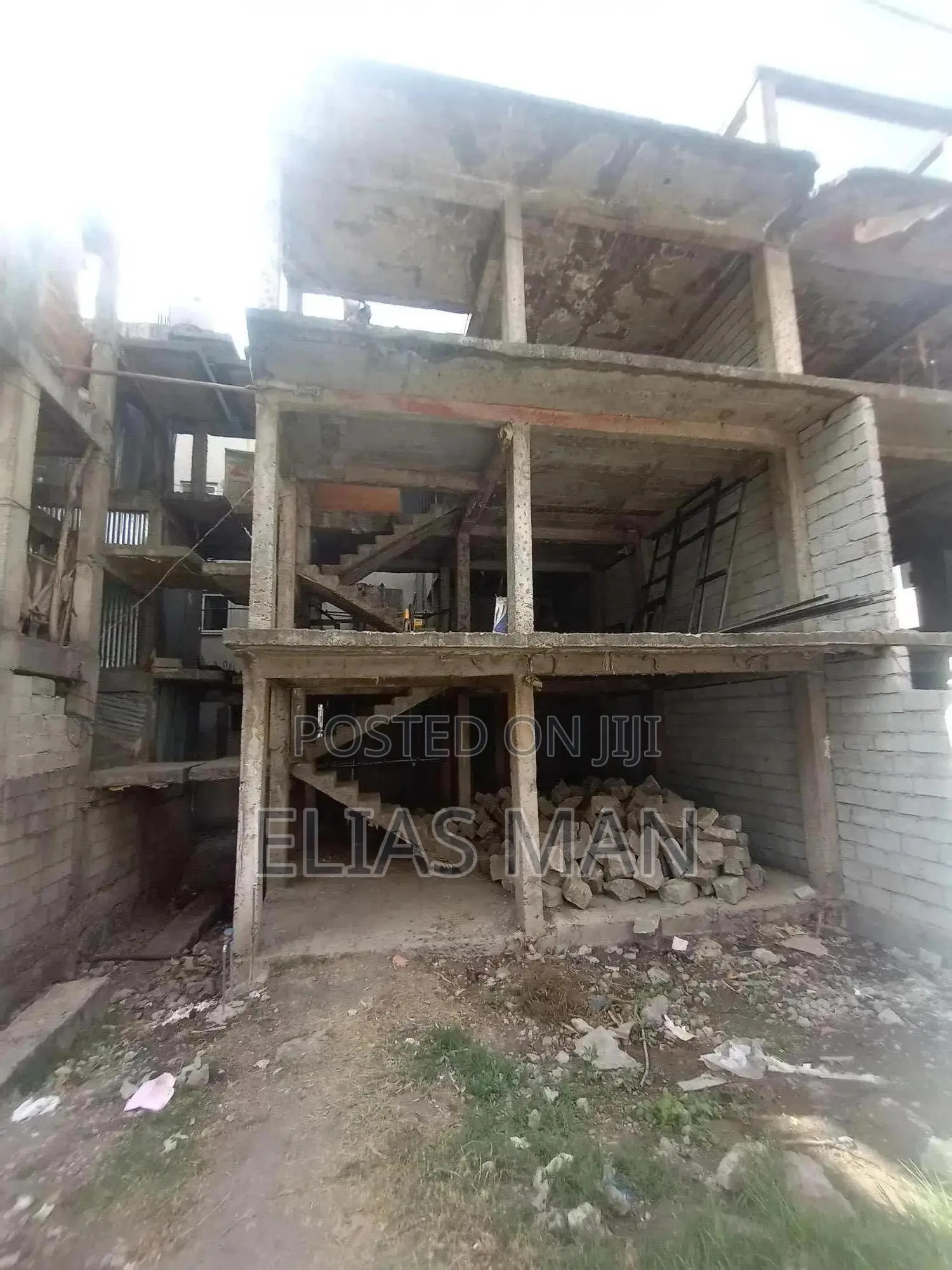 5bdrm House In Akaky Kaliti For Sale