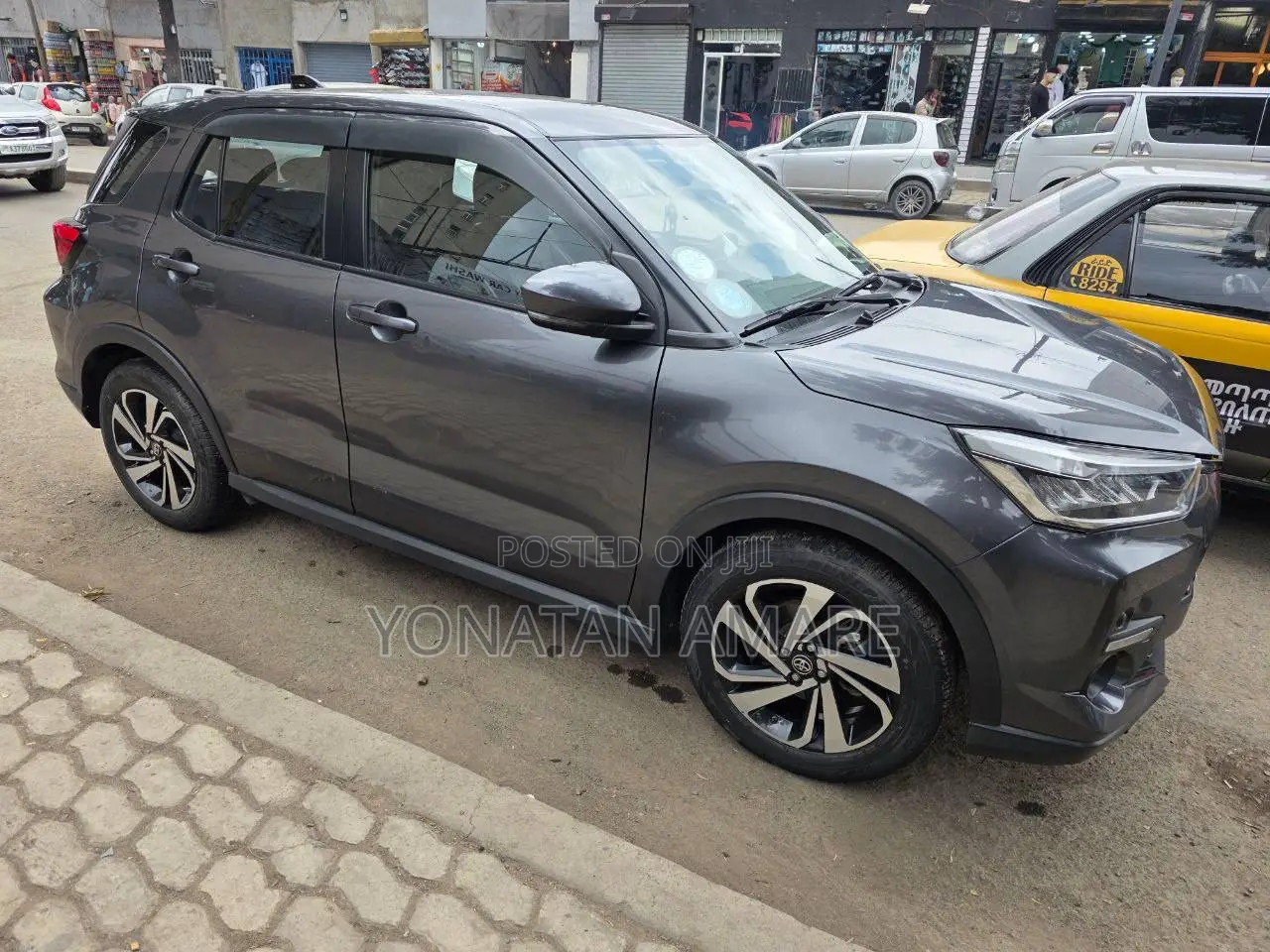 Toyota Raize 1.0 AWD 2023 Gray
