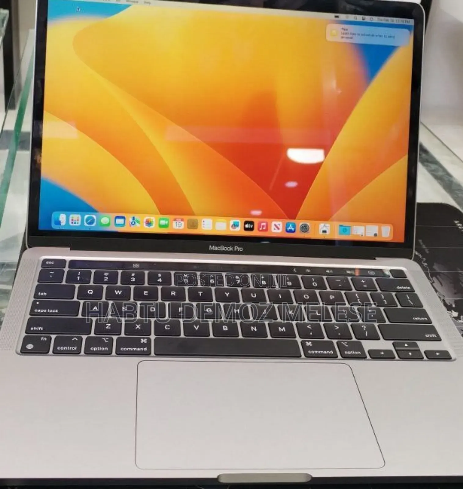 New Laptop Apple MacBook Pro 2020 M1 8GB Intel Core i7 SSD 256GB
