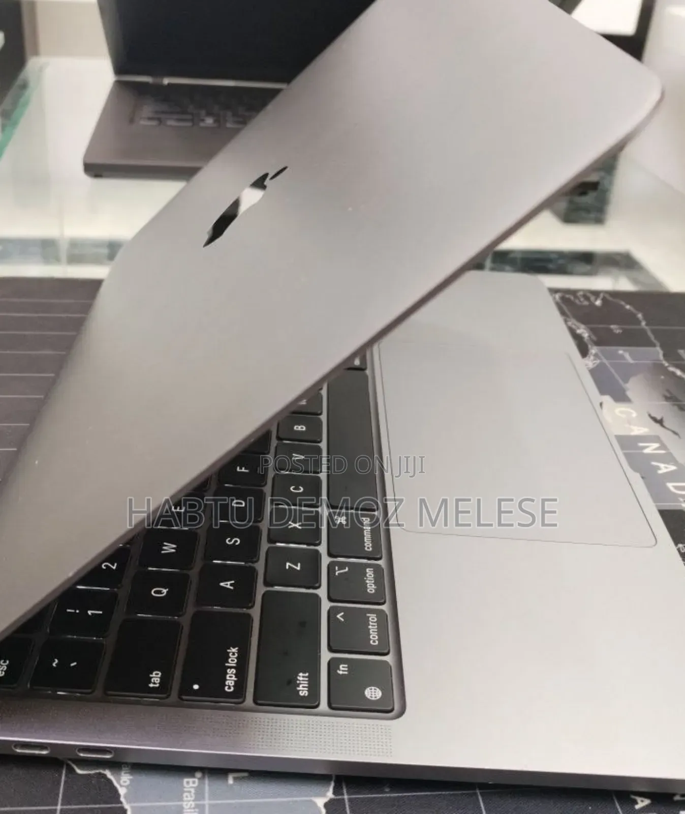 New Laptop Apple MacBook Pro 2020 M1 8GB Intel Core i7 SSD 256GB