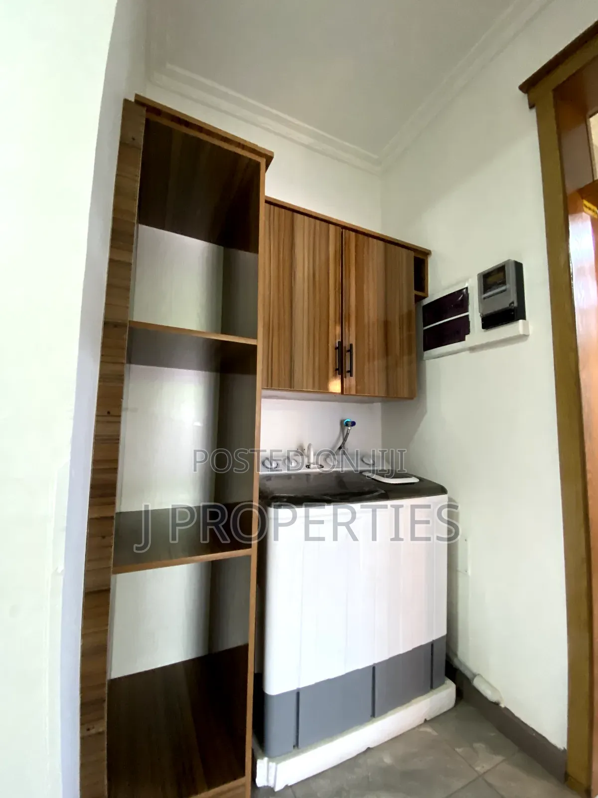 Furnished 3bdrm Apartment in Nifas Silk-Lafto for rent