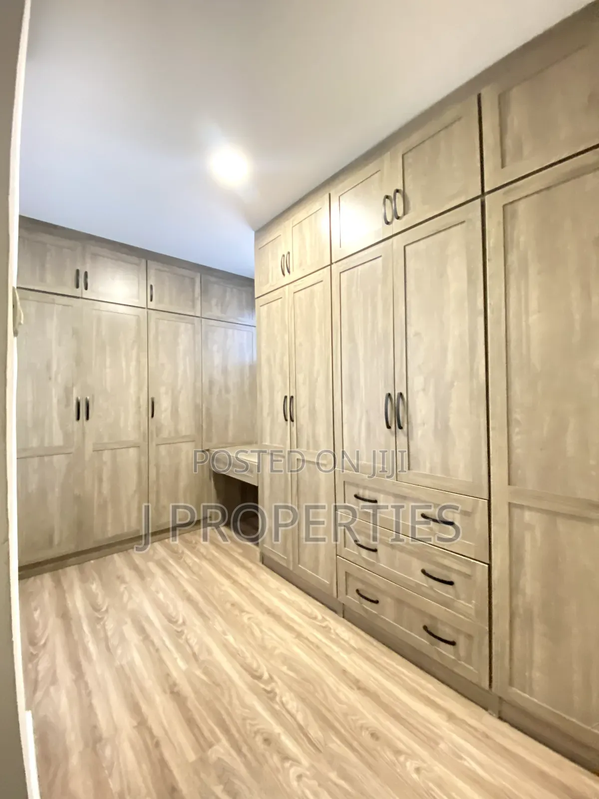 Furnished 3bdrm Apartment in Yeka for rent