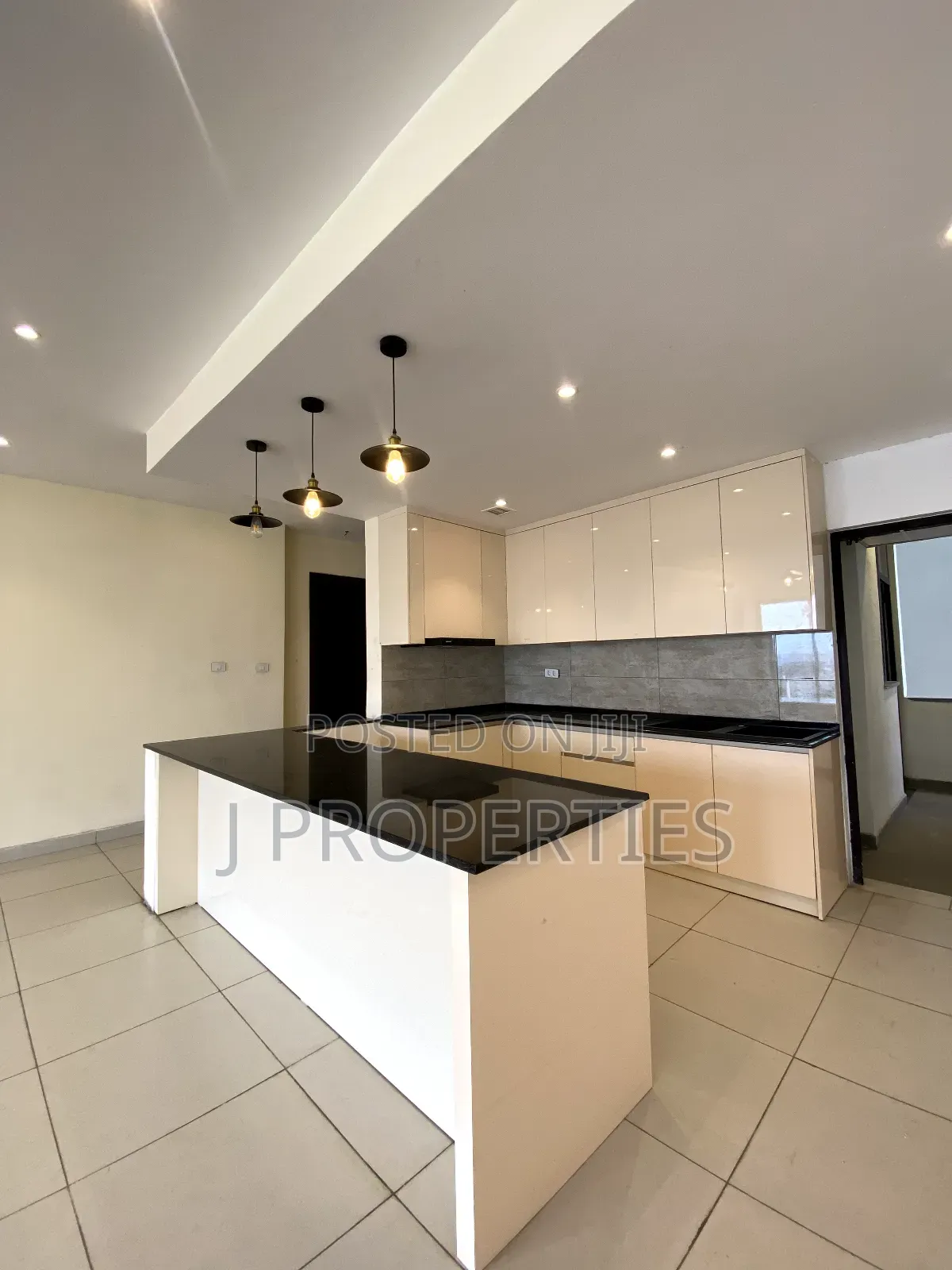 4bdrm Apartment in Kirkos for sale