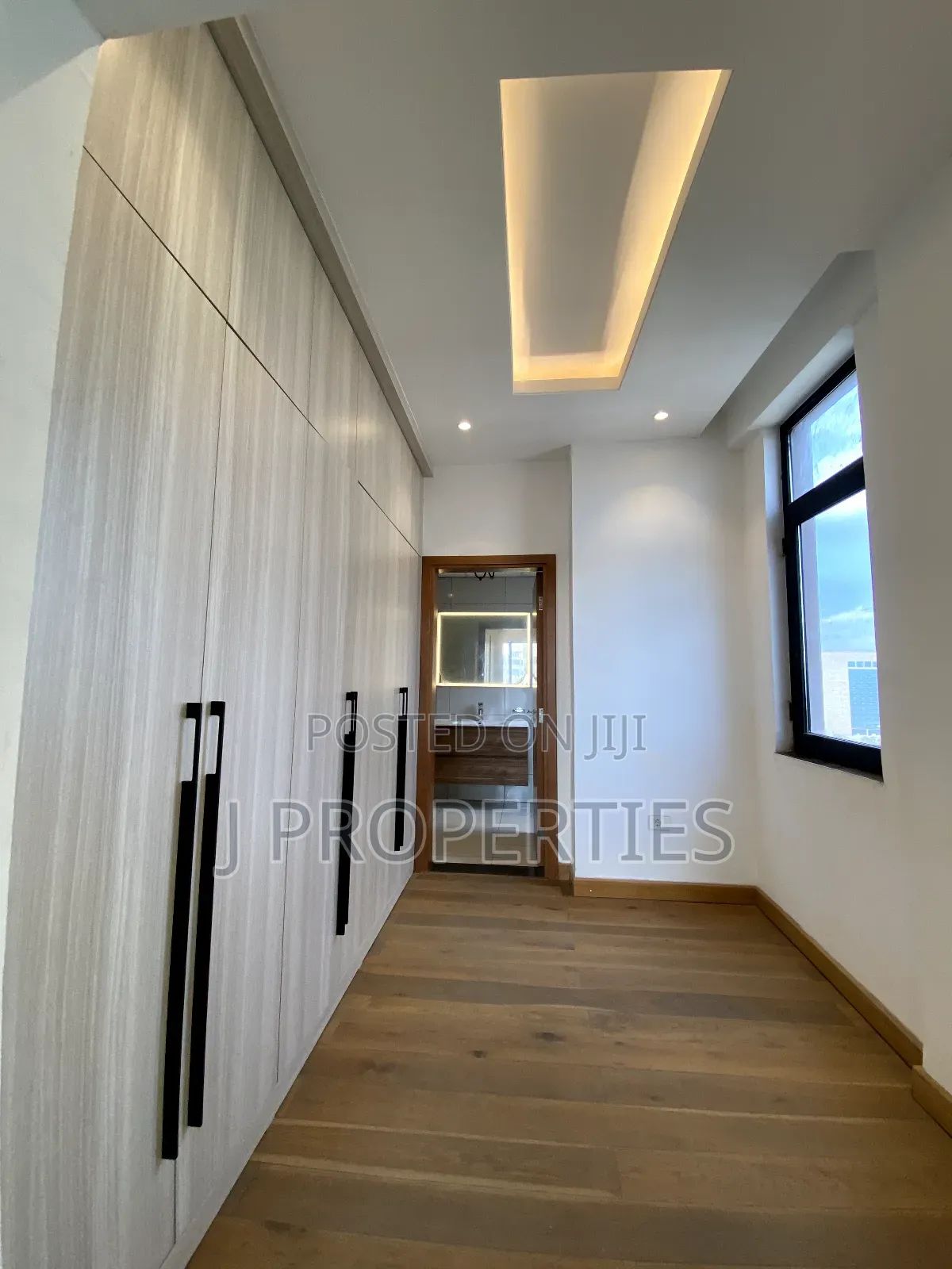 4bdrm Apartment in Kirkos for sale