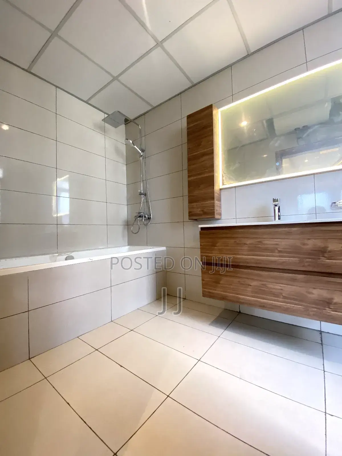 4bdrm Apartment in Kirkos for sale