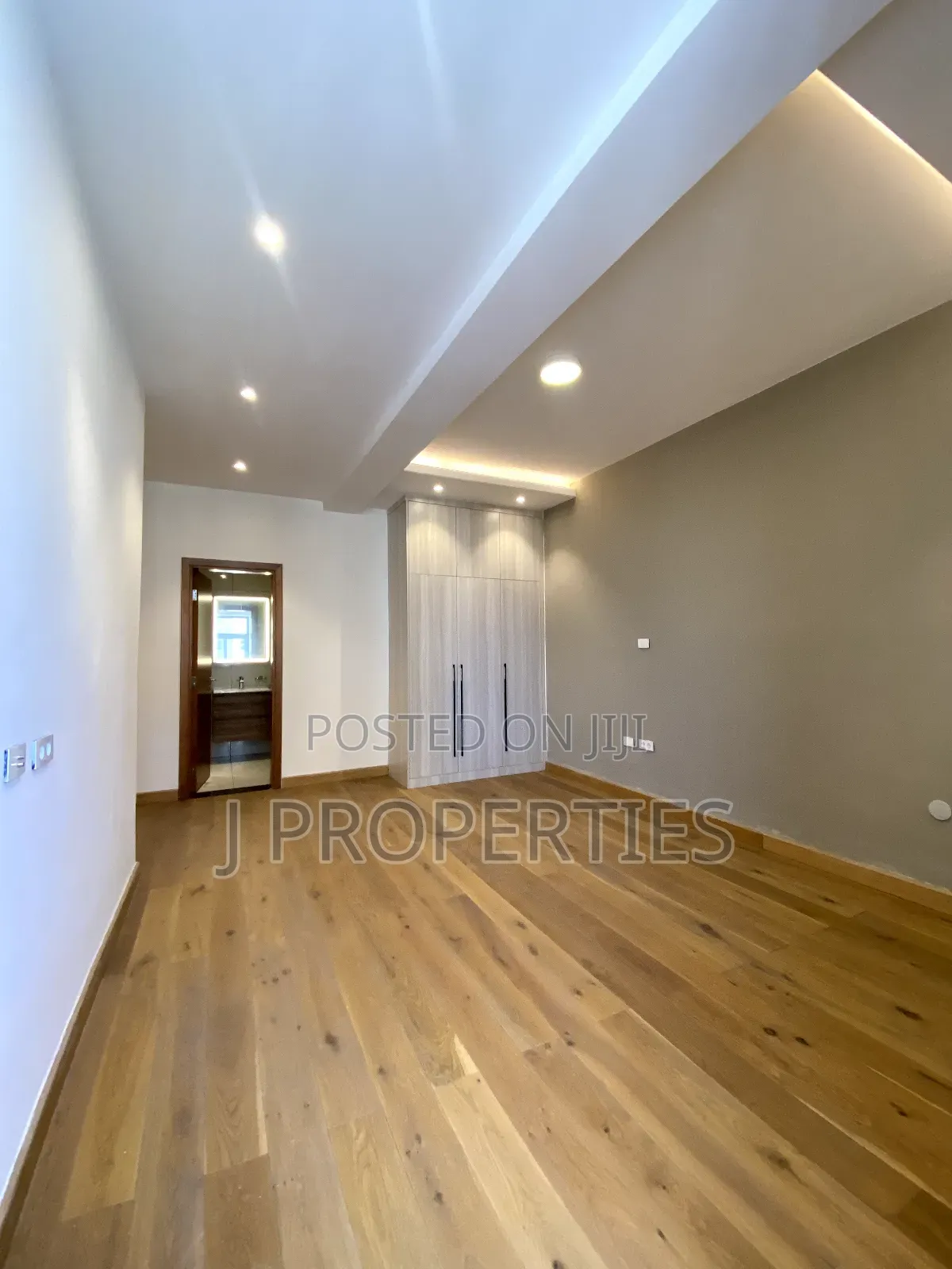 4bdrm Apartment in Kirkos for sale