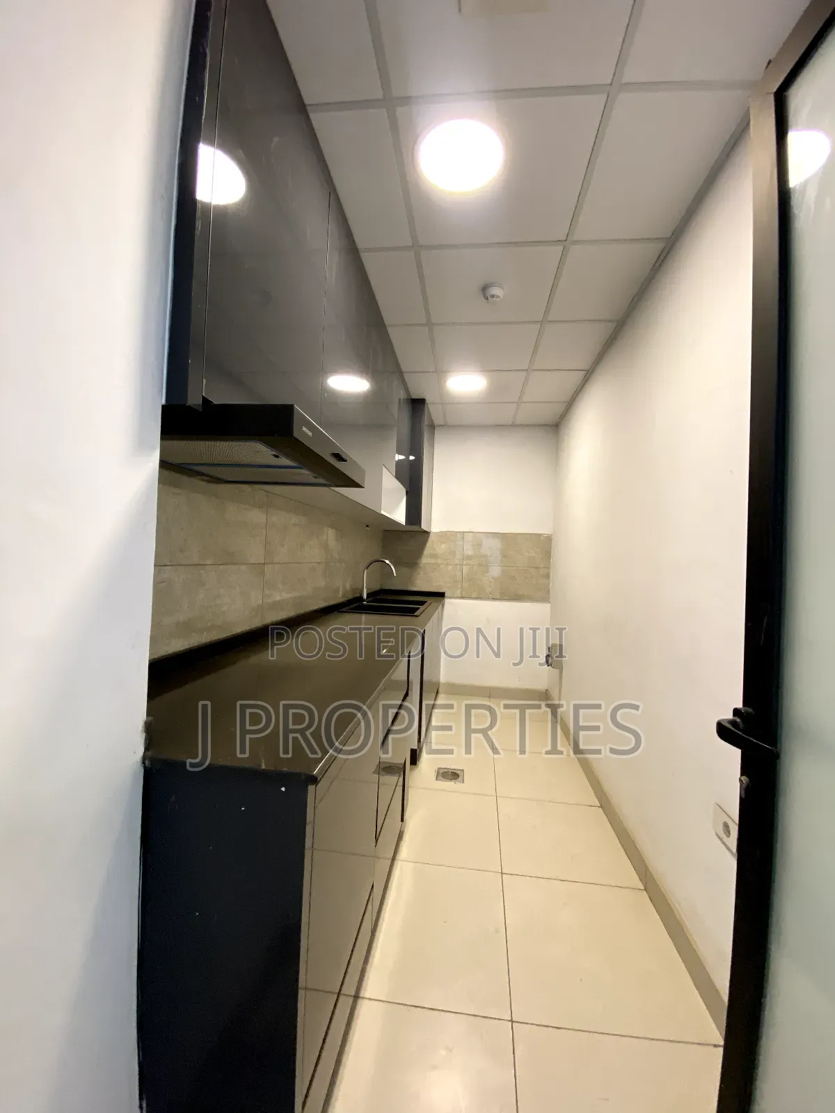 4bdrm Apartment in Kirkos for sale