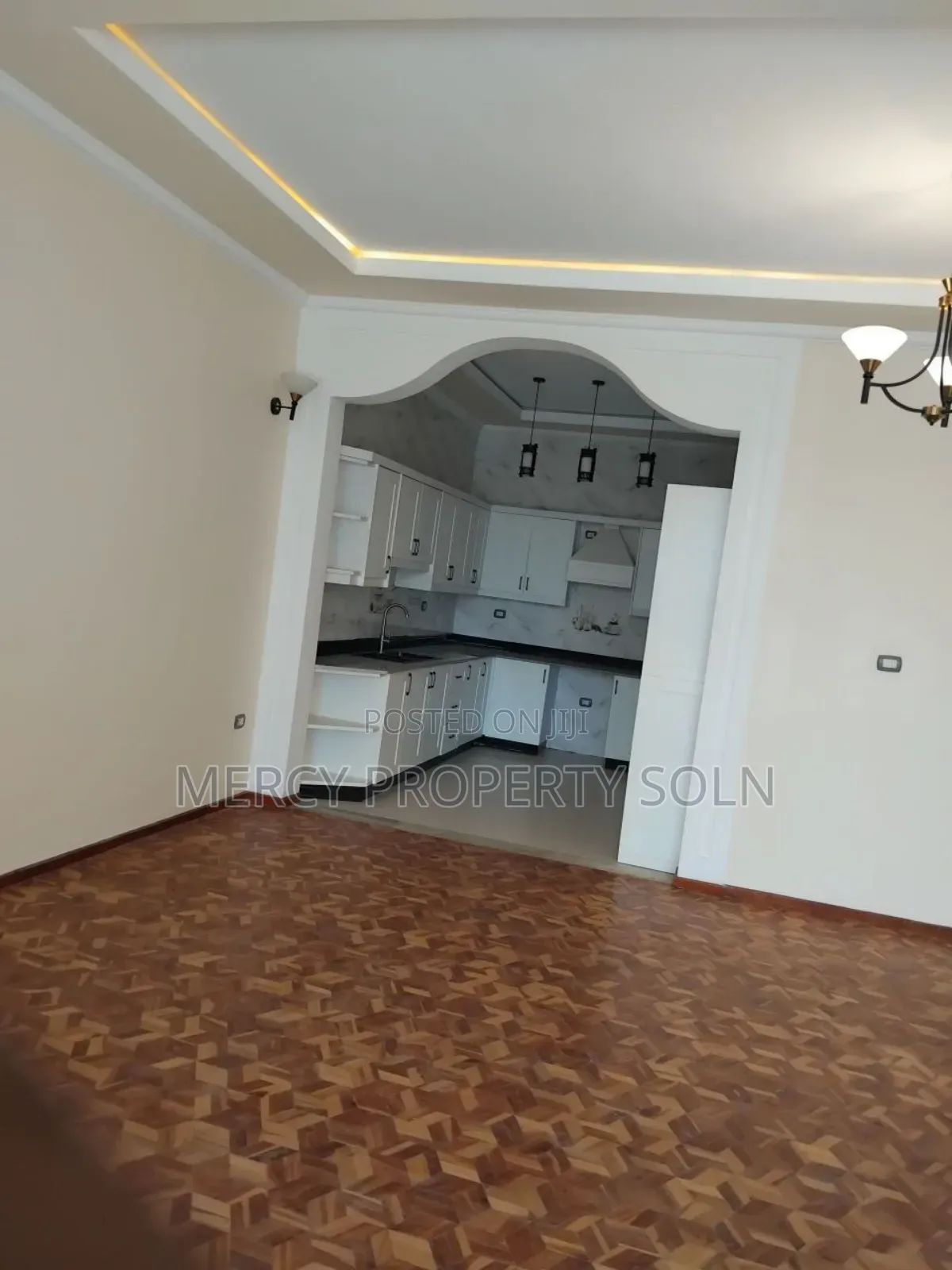 6bdrm House in Yeka for sale