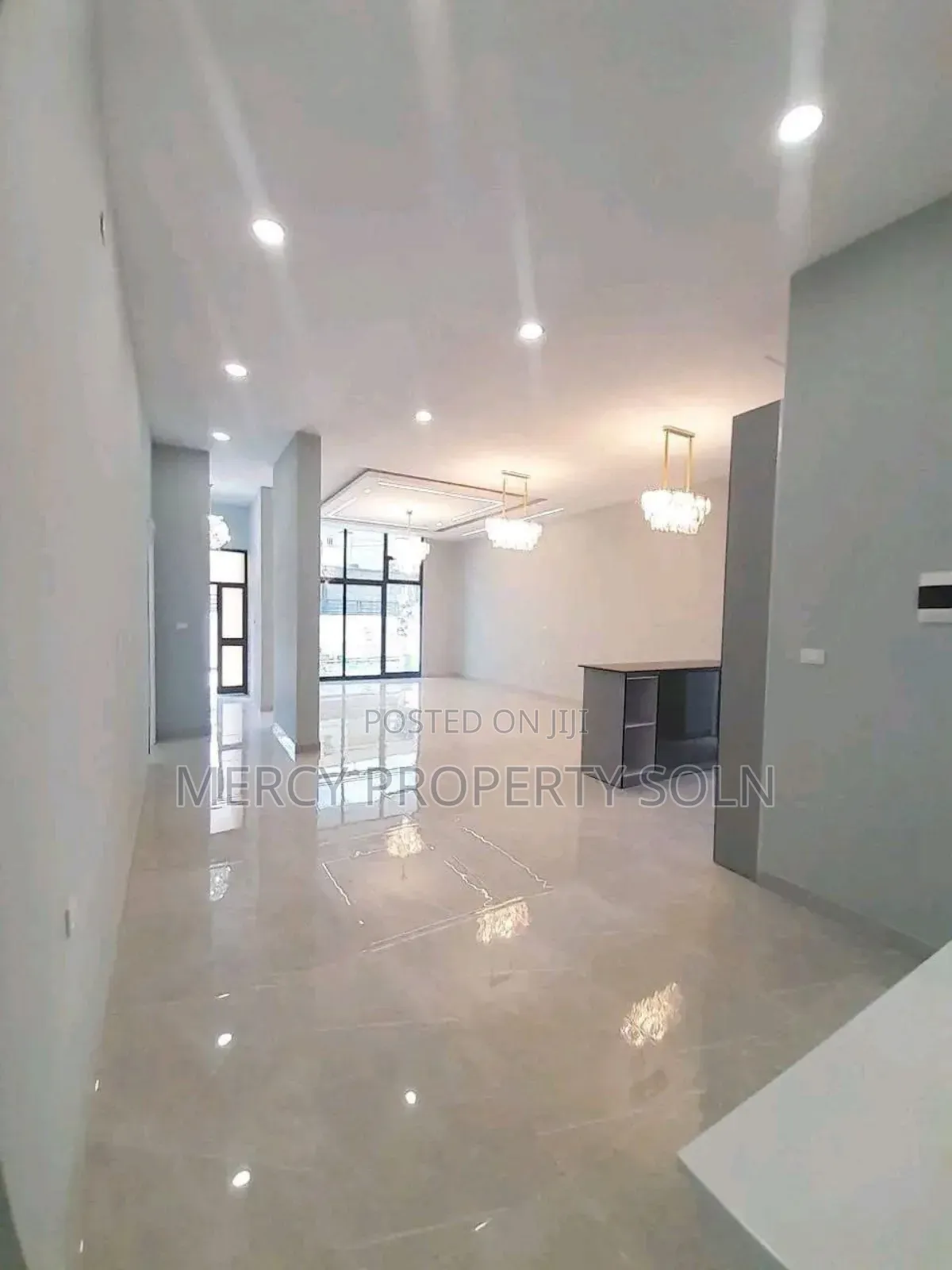 Furnished 8bdrm House in Bole for sale