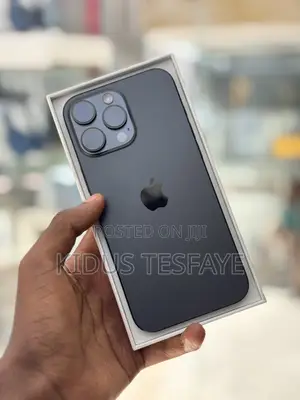 New Apple iPhone 16 Pro Max 1 TB Black