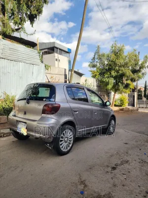 Toyota Vitz 1.0 FWD 3dr 2004 Silver