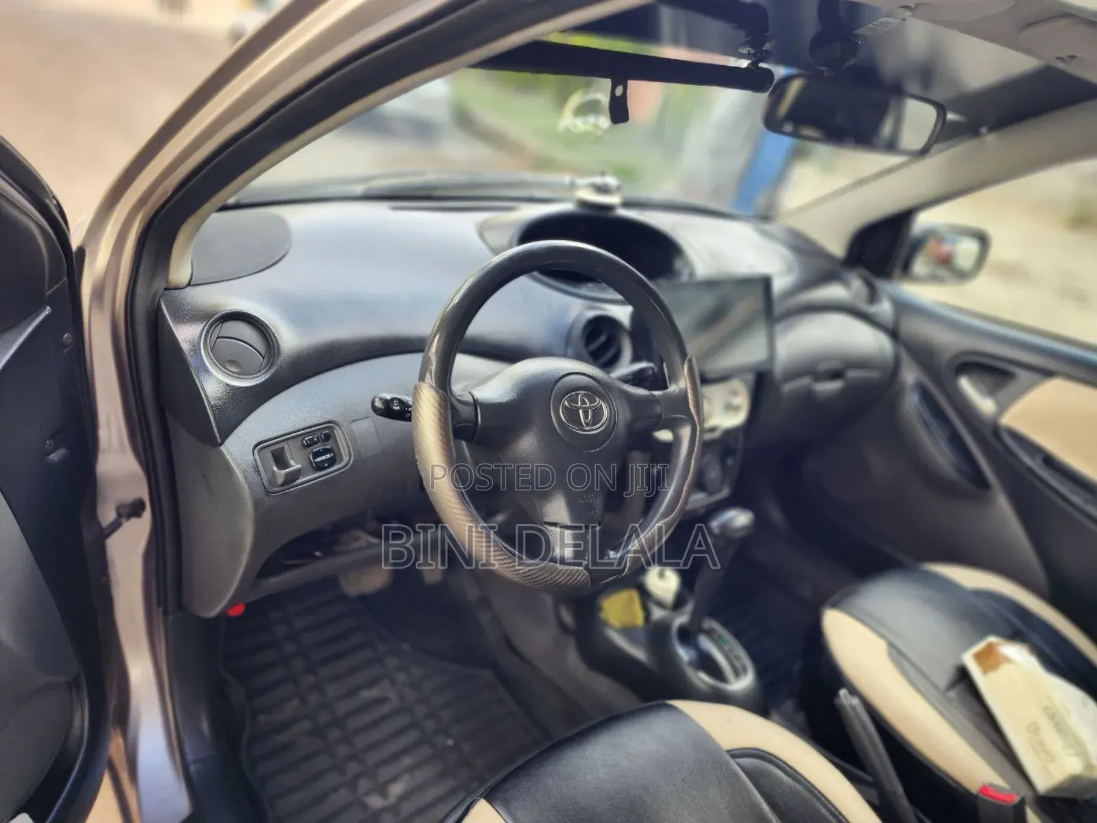 Toyota Vitz 1.0 FWD 3dr 2004 Silver