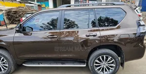 Toyota Land Cruiser 2023 Black