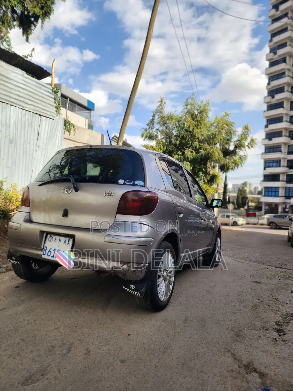 Toyota Vitz 1.0 FWD 3dr 2004 Silver