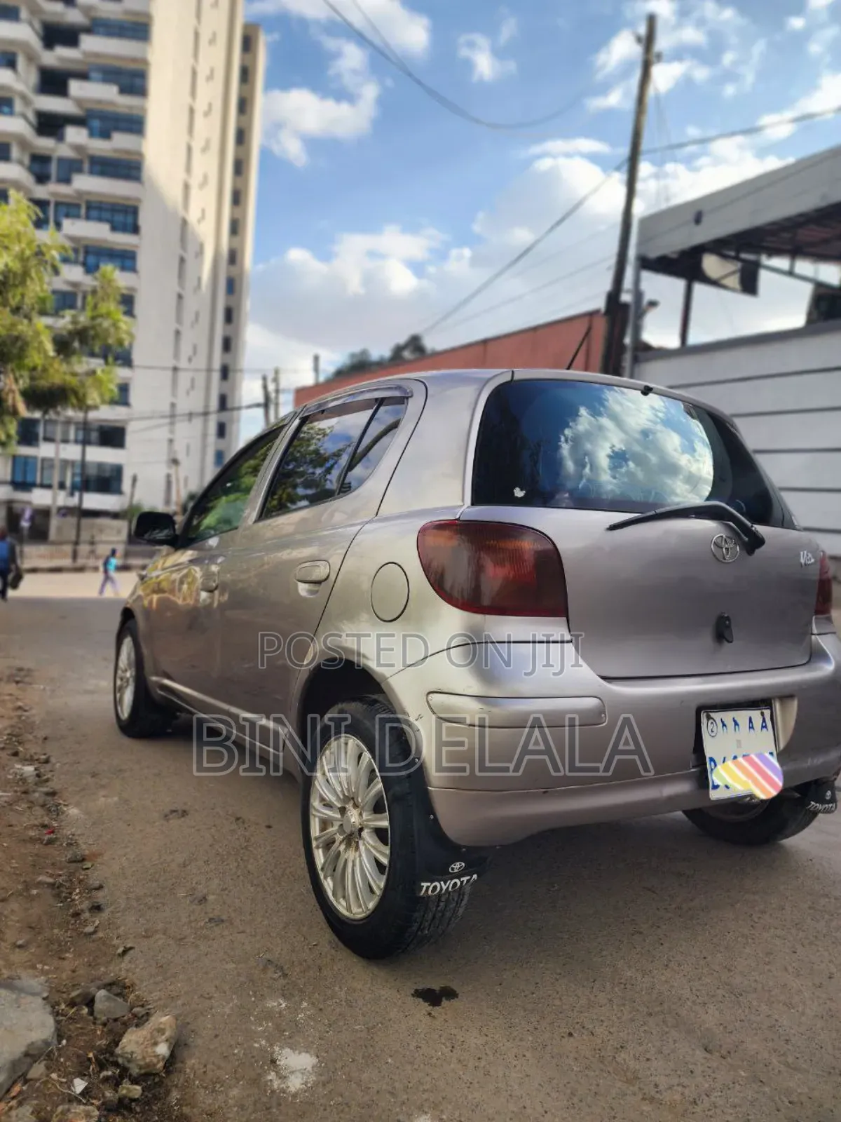 Toyota Vitz 1.0 FWD 3dr 2004 Silver