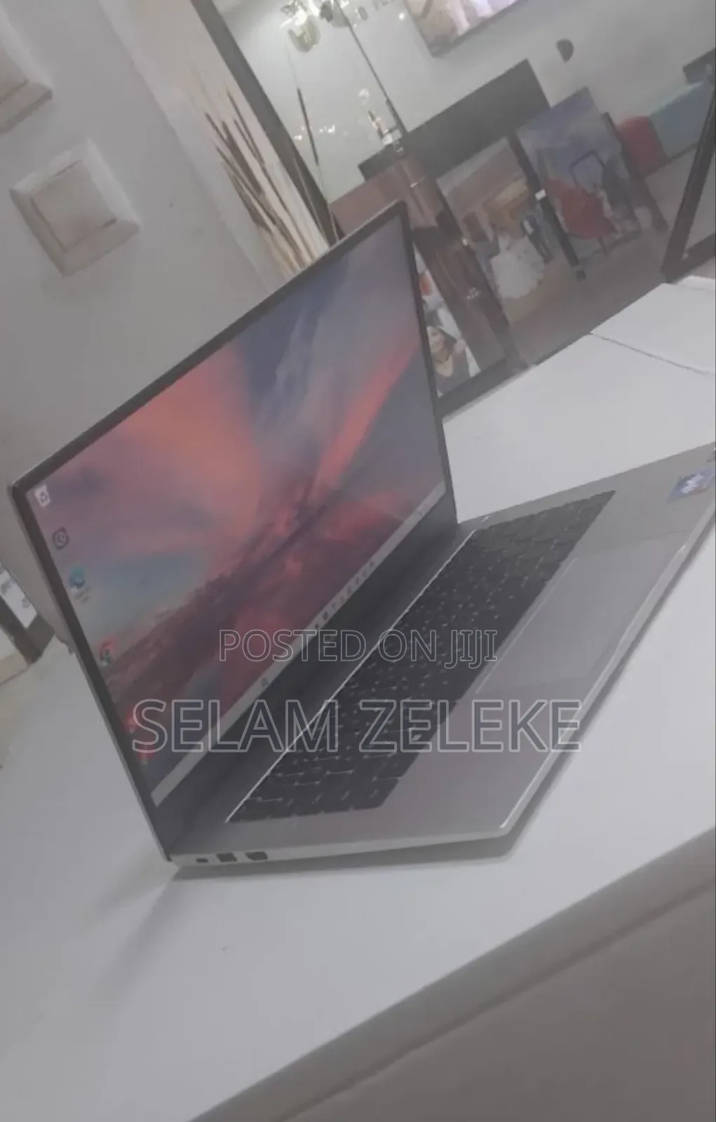 New Laptop 8GB AMD Ryzen 5 SSD 512GB
