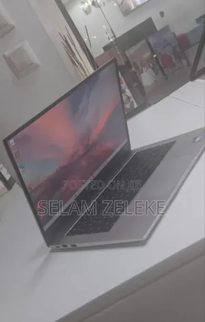New Laptop 8GB AMD Ryzen 5 SSD 512GB