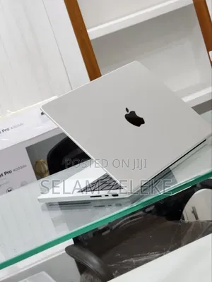 New Laptop Apple MacBook Pro M1 16GB Apple M1 Pro SSD 512GB