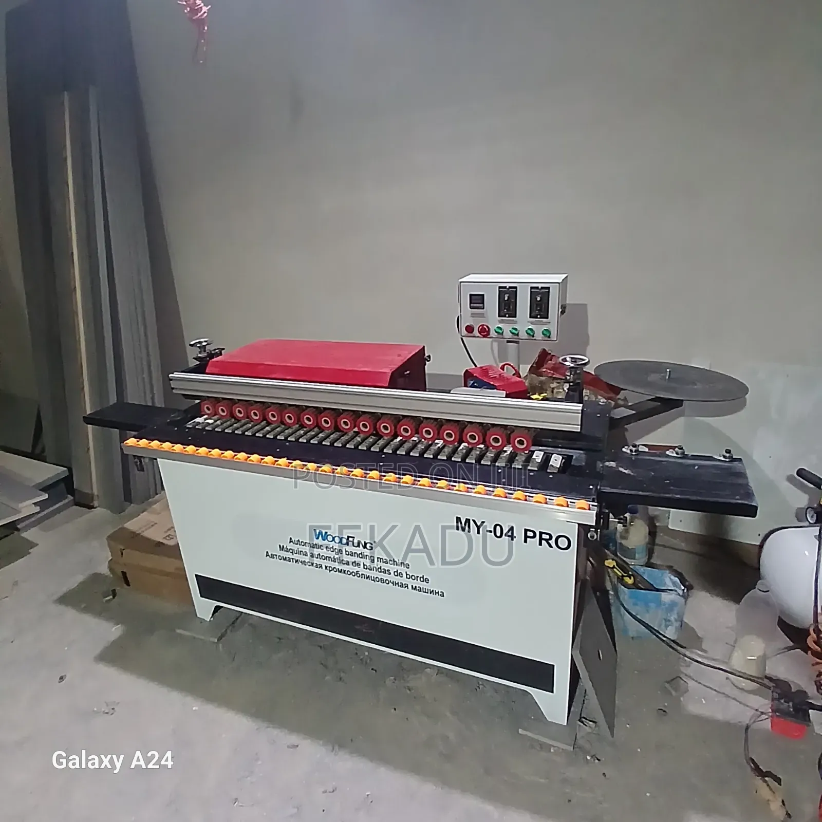 Edge Banding Machine ( ቪነር መለጠፊያ )