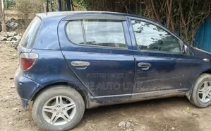 Toyota Vitz 1.3 AWD 5dr 2000 Blue