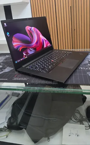 New Laptop Lenovo ThinkPad X1 Carbon 16GB Intel Core i9 SSD 512GB